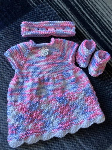 Hand knitted dolls outfit - dolls,
