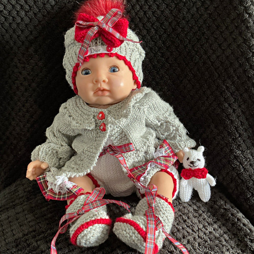 Hand knitted grey red - grey,, plaid