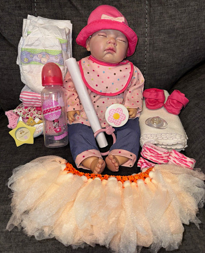 Realistic reborn baby doll - realistic,