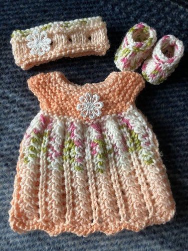 Hand knitted dolls clothes - dolls, *