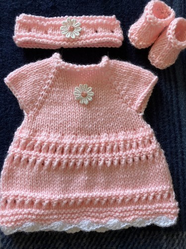 Hand knitted dolls outfit - outfit, to